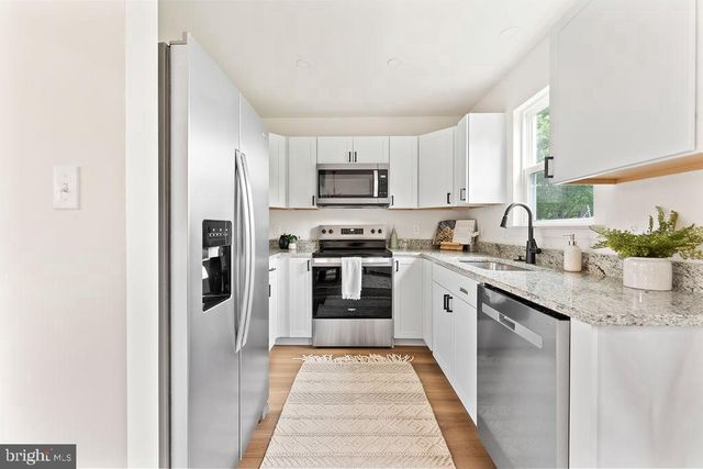 147 LONGSTREET AVE, Fredericksburg, VA 22401