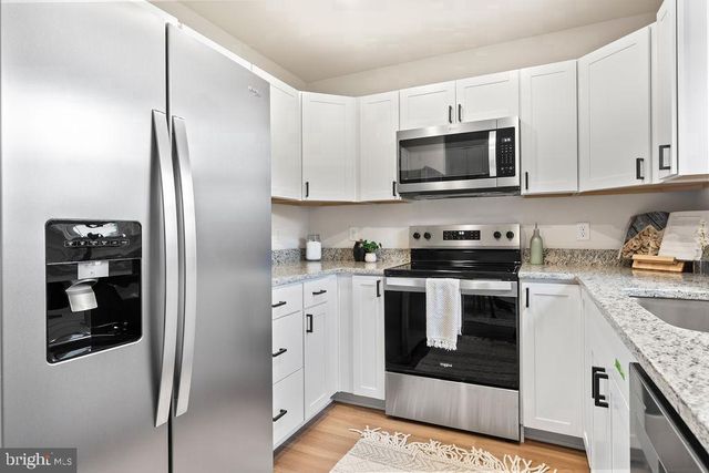 147 LONGSTREET AVE, Fredericksburg, VA 22401