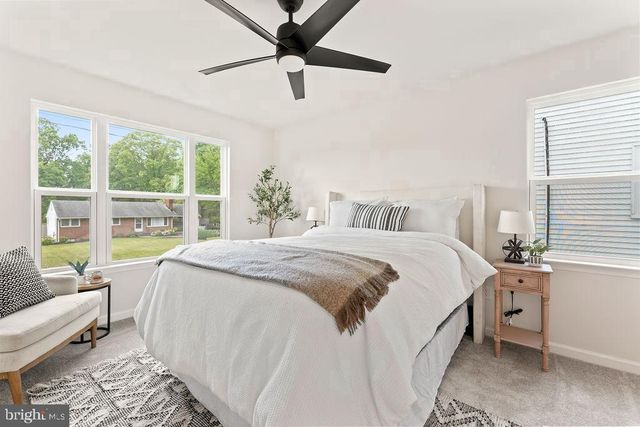 147 LONGSTREET AVE, Fredericksburg, VA 22401