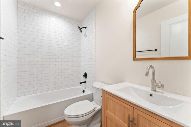 147 LONGSTREET AVE, Fredericksburg, VA 22401