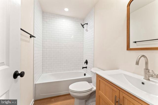 147 LONGSTREET AVE, Fredericksburg, VA 22401