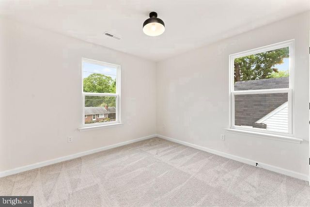 147 LONGSTREET AVE, Fredericksburg, VA 22401