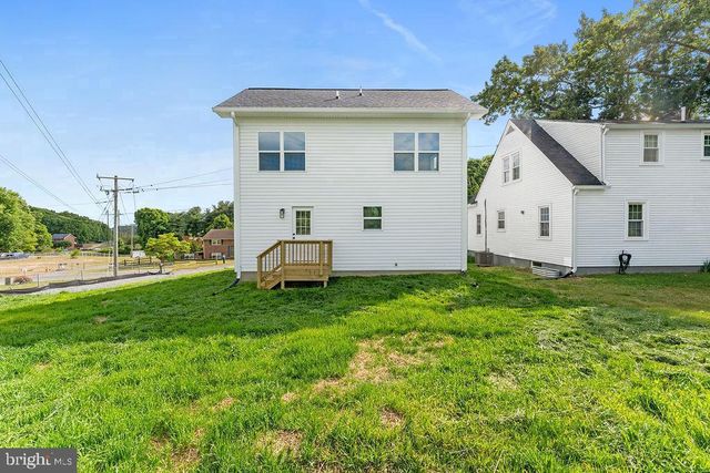 147 LONGSTREET AVE, Fredericksburg, VA 22401