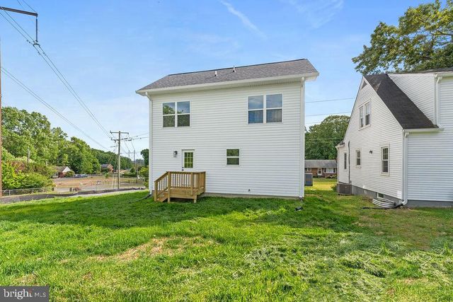 147 LONGSTREET AVE, Fredericksburg, VA 22401