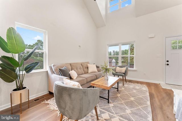 147 LONGSTREET AVE, Fredericksburg, VA 22401