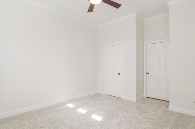 302 S Gate Stone, Houston, TX 77007