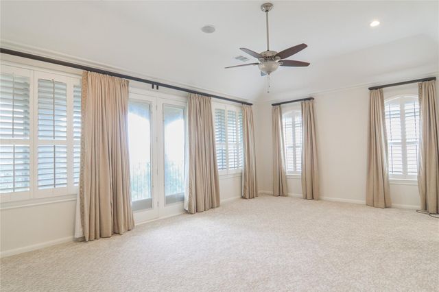 302 S Gate Stone, Houston, TX 77007
