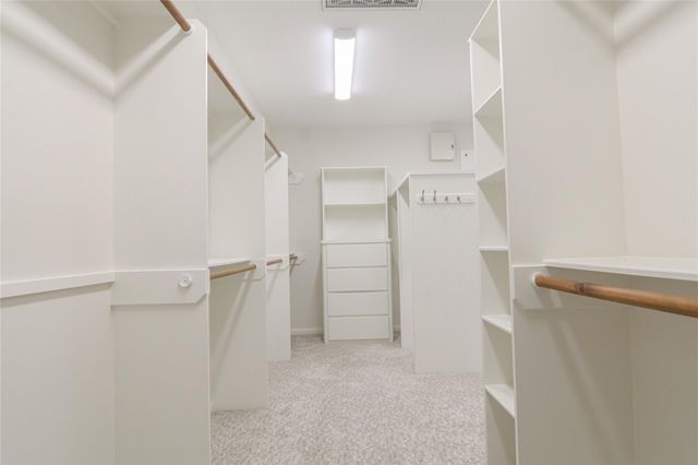 302 S Gate Stone, Houston, TX 77007