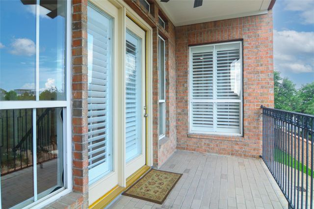302 S Gate Stone, Houston, TX 77007