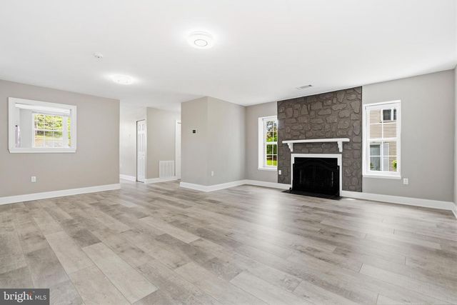8617 CIPRIANO SPRINGS CT, Lanham, MD 20706