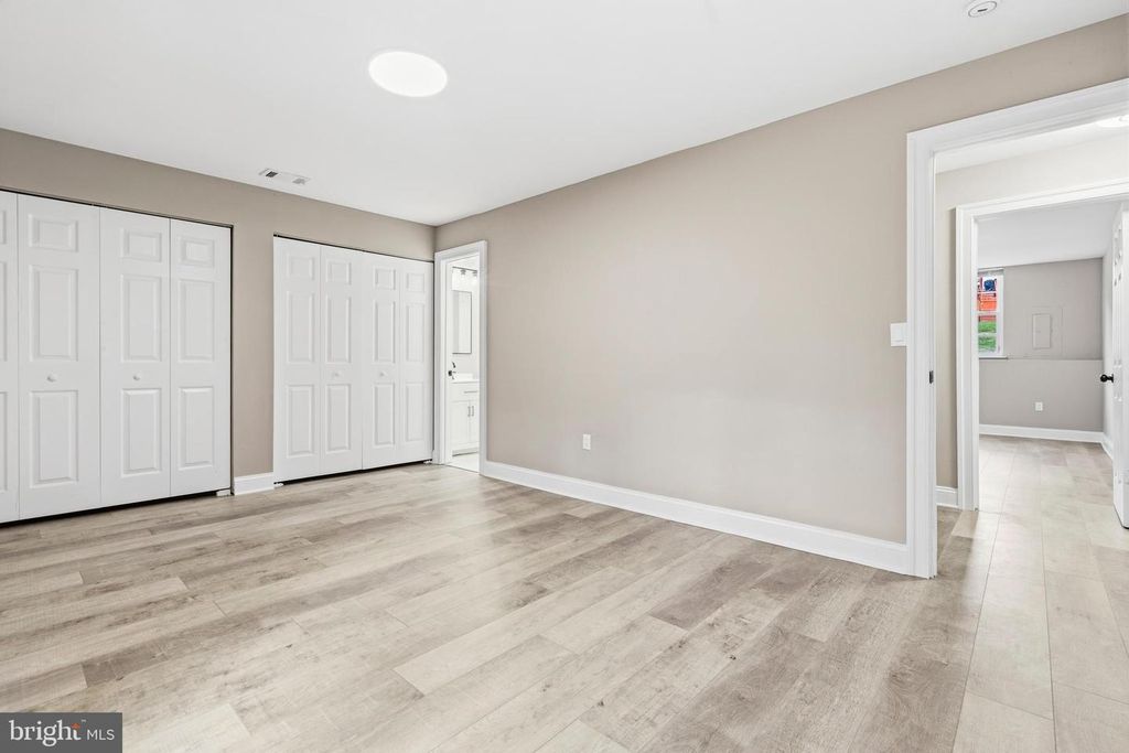 Image 15 of property listing at 8617 CIPRIANO SPRINGS CT, Lanham, MD 20706