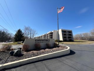 2485 Londin Lane E 418, Maplewood, MN 55119