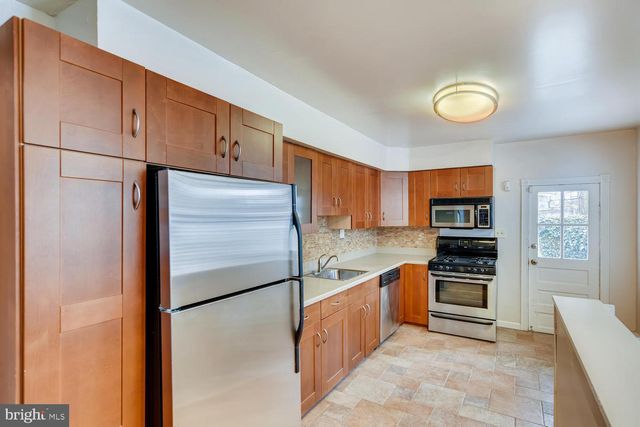 2217 FLEET ST, Baltimore, MD 21231