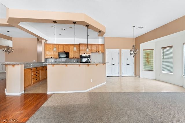 7091 Whistler Ridge Avenue, Las Vegas, NV 89110