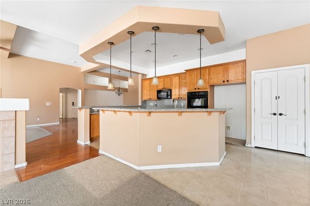 7091 Whistler Ridge Avenue, Las Vegas, NV 89110