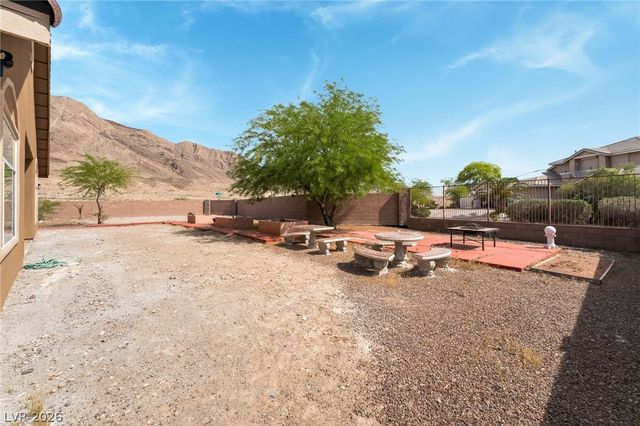 7091 Whistler Ridge Avenue, Las Vegas, NV 89110