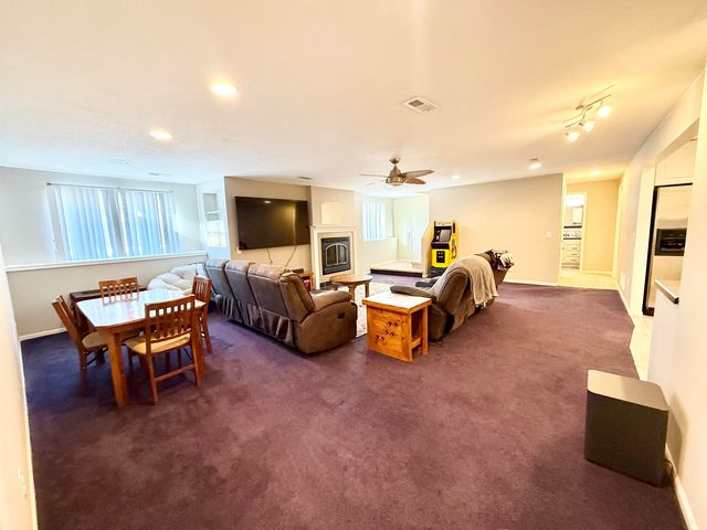 325 S Chippers Ct, Andover, KS 67002