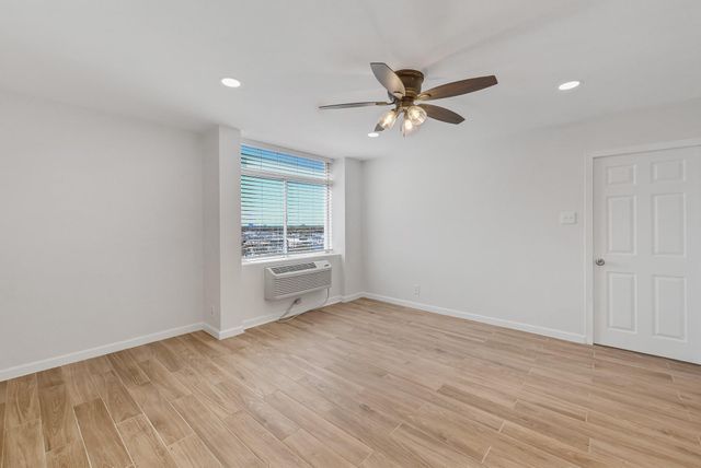 7520 Hornwood Drive 704, Houston, TX 77036