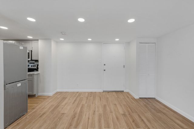 7520 Hornwood Drive 704, Houston, TX 77036