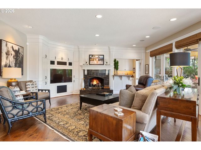 3131 COEUR D ALENE Dr, West Linn, OR 97068