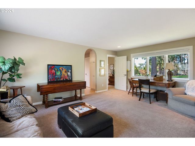 3131 COEUR D ALENE Dr, West Linn, OR 97068