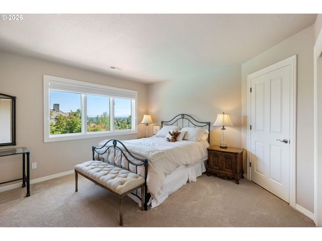 3131 COEUR D ALENE Dr, West Linn, OR 97068