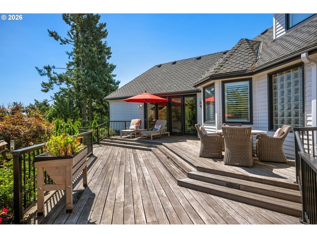 3131 COEUR D ALENE Dr, West Linn, OR 97068