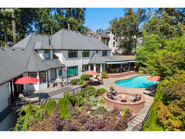 3131 COEUR D ALENE Dr, West Linn, OR 97068