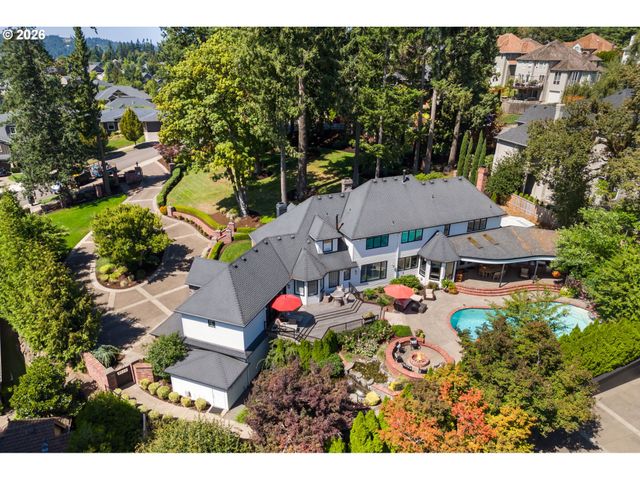 3131 COEUR D ALENE Dr, West Linn, OR 97068