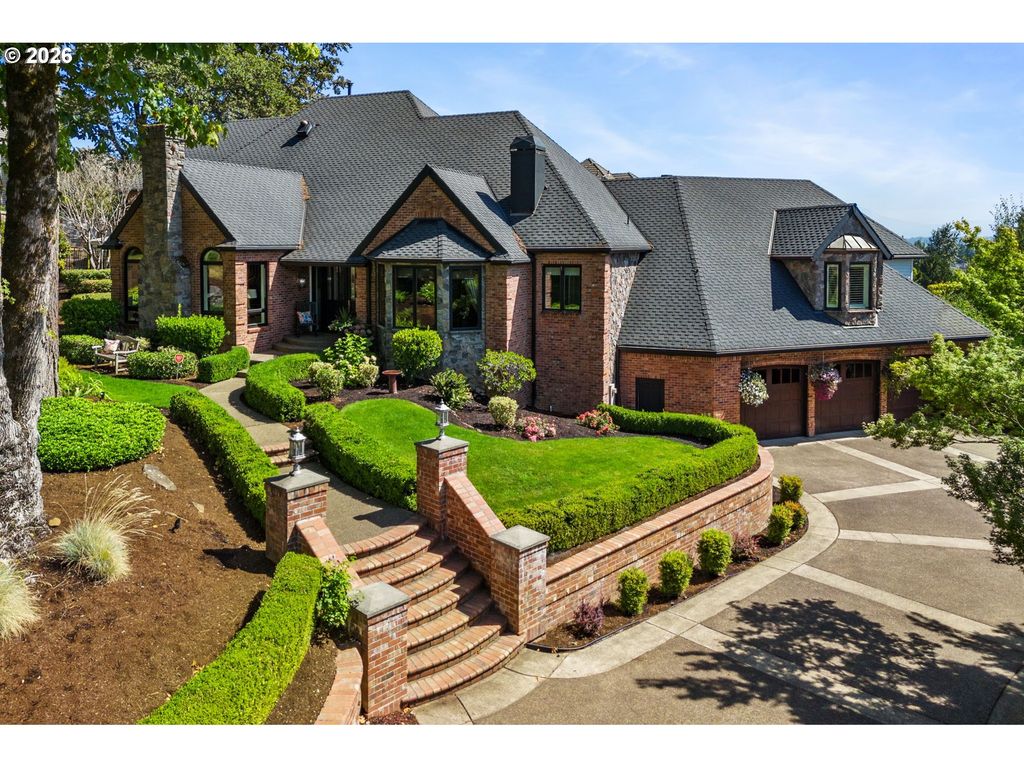 3131 COEUR D ALENE Dr, West Linn, OR 97068