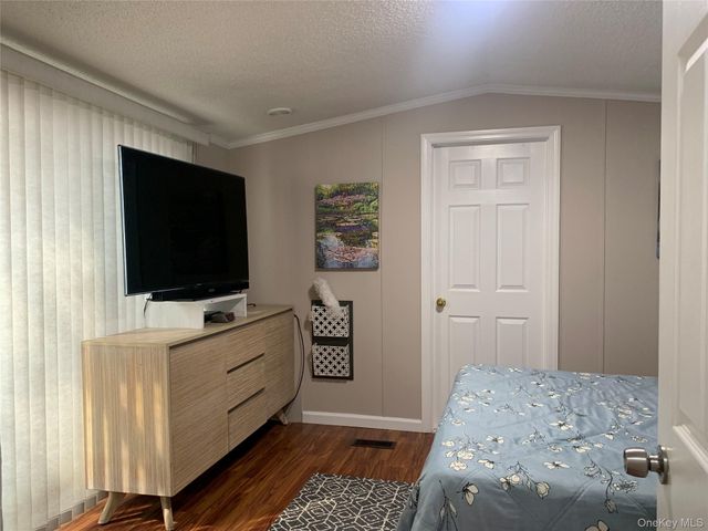 146 Parkway Trailer CT., Pomona, NY 10970