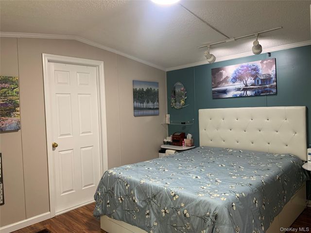 146 Parkway Trailer CT., Pomona, NY 10970