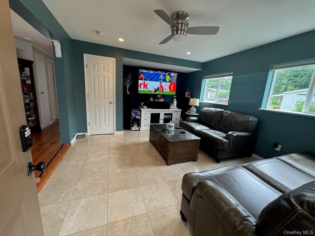 146 Parkway Trailer CT., Pomona, NY 10970