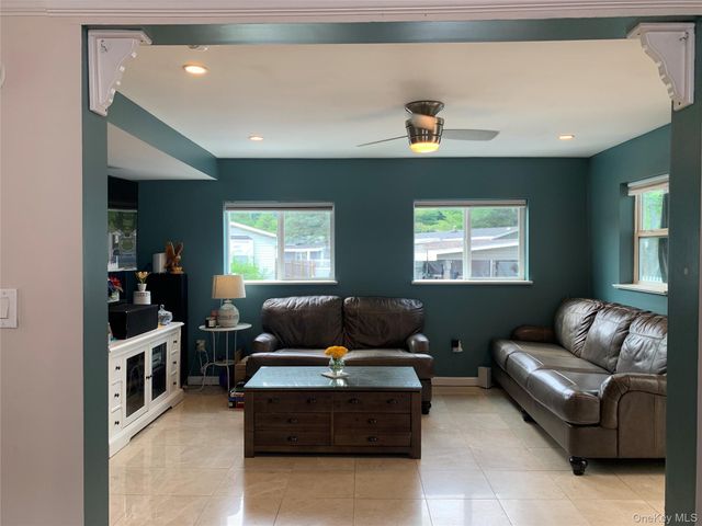146 Parkway Trailer CT., Pomona, NY 10970