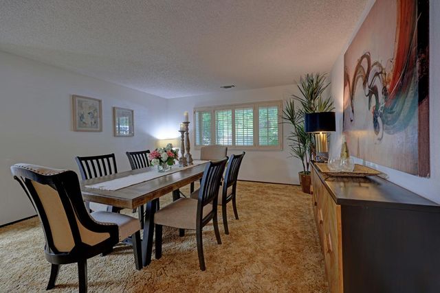 5825 Oak Garden Ct, Orangevale, CA 95662