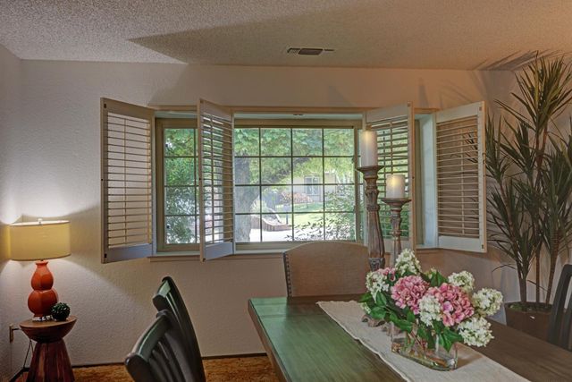 5825 Oak Garden Ct, Orangevale, CA 95662