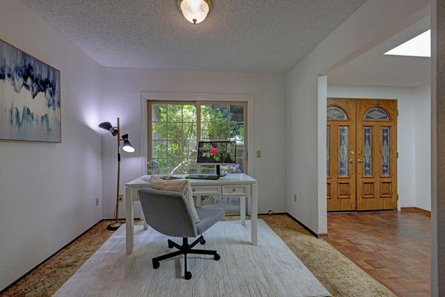 5825 Oak Garden Ct, Orangevale, CA 95662