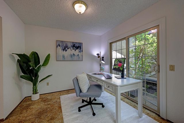 5825 Oak Garden Ct, Orangevale, CA 95662