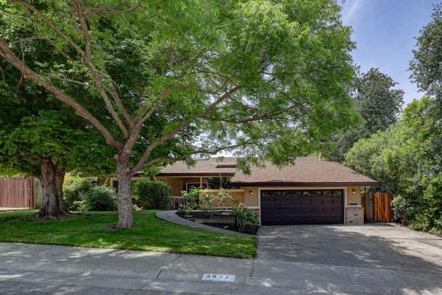 5825 Oak Garden Ct, Orangevale, CA 95662