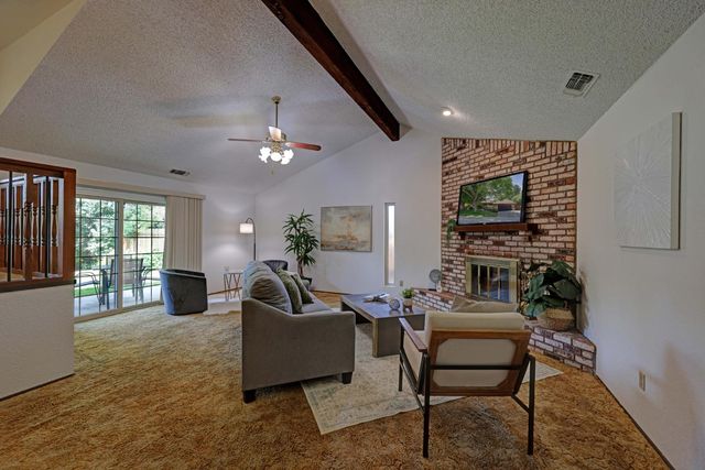 5825 Oak Garden Ct, Orangevale, CA 95662