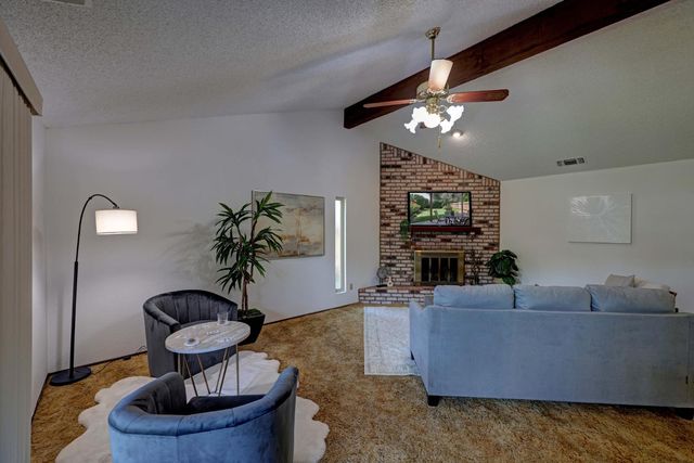 5825 Oak Garden Ct, Orangevale, CA 95662