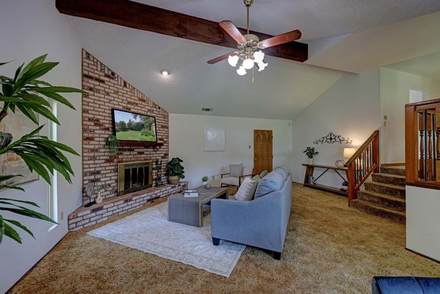 5825 Oak Garden Ct, Orangevale, CA 95662