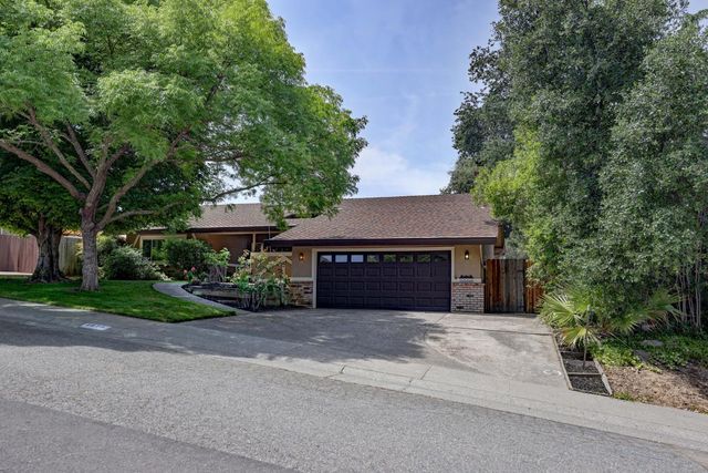 5825 Oak Garden Ct, Orangevale, CA 95662
