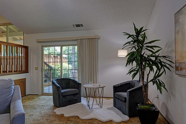 5825 Oak Garden Ct, Orangevale, CA 95662