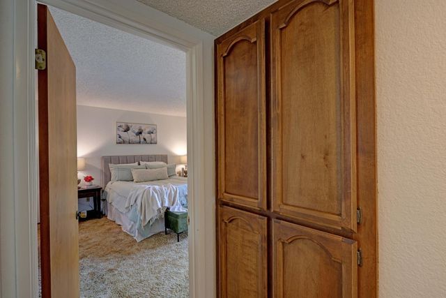 5825 Oak Garden Ct, Orangevale, CA 95662