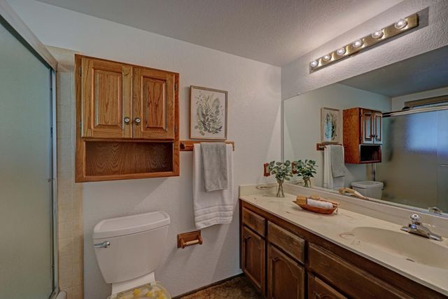5825 Oak Garden Ct, Orangevale, CA 95662