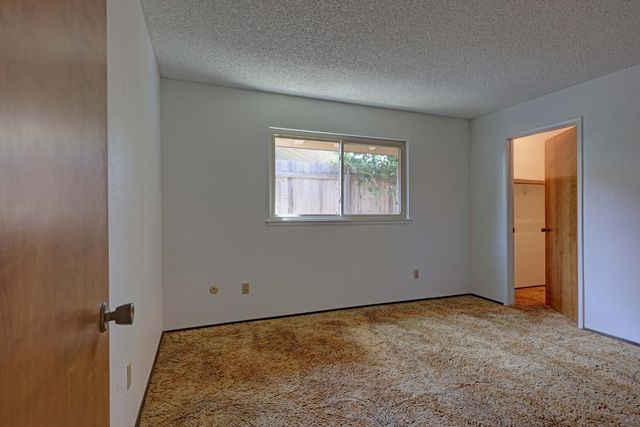 5825 Oak Garden Ct, Orangevale, CA 95662