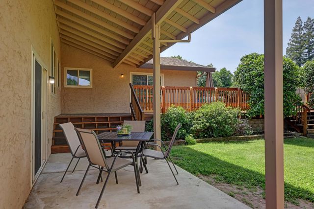 5825 Oak Garden Ct, Orangevale, CA 95662
