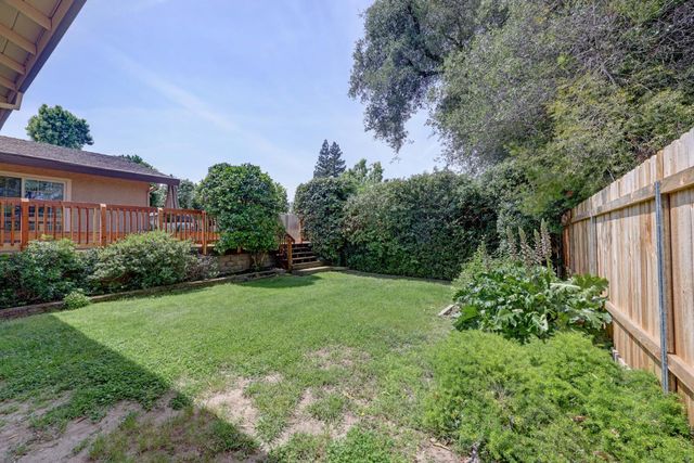 5825 Oak Garden Ct, Orangevale, CA 95662