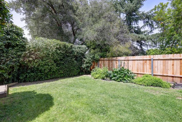 5825 Oak Garden Ct, Orangevale, CA 95662